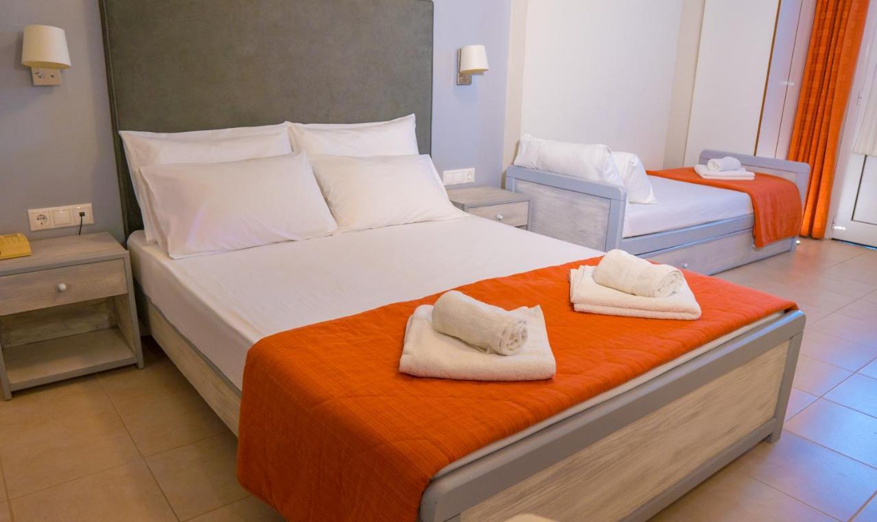 Palatino Hotel Lixouri Exterior photo