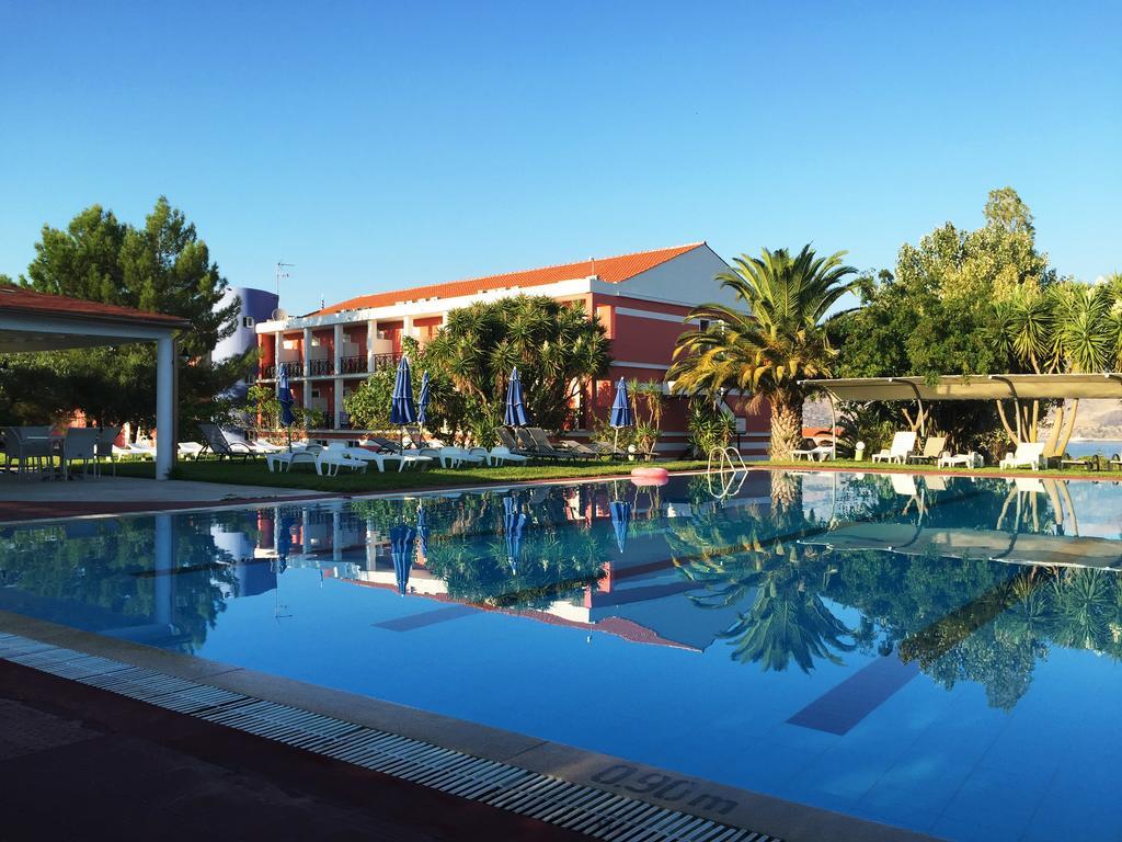 Palatino Hotel Lixouri Exterior photo