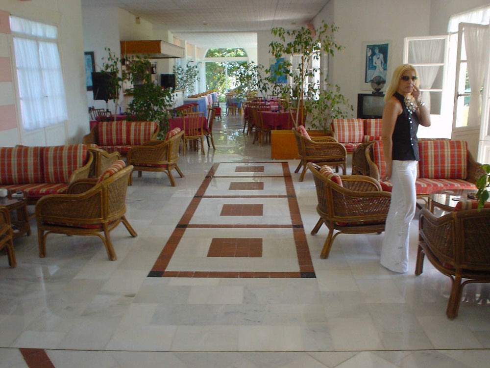 Palatino Hotel Lixouri Exterior photo